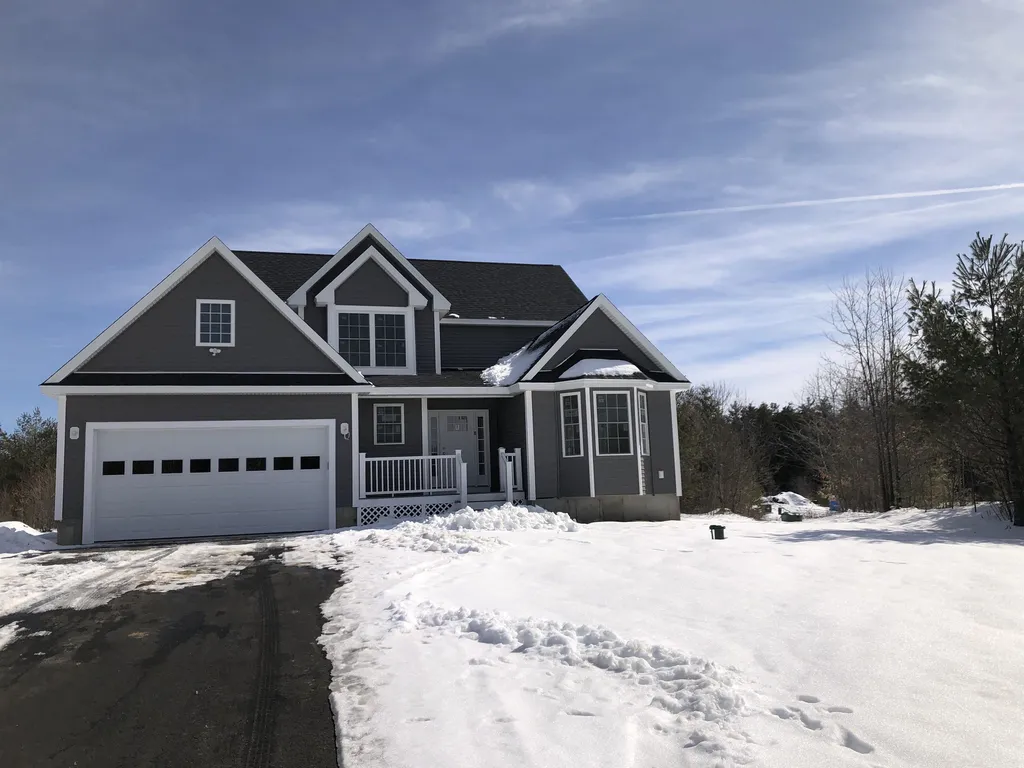 8 Tanya Lane Brentwood NH 03833