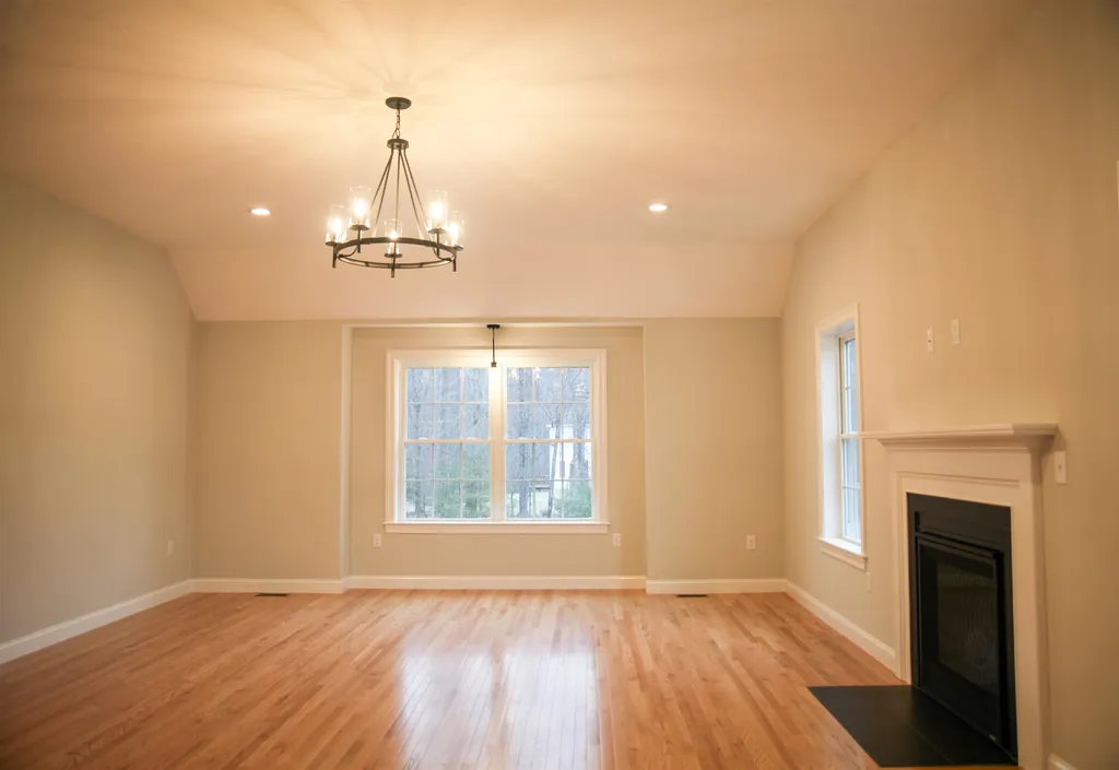 8 Tanya Lane Brentwood NH 03833