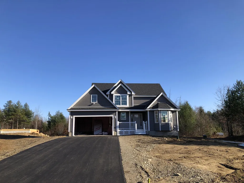 8 Tanya Lane Brentwood NH 03833