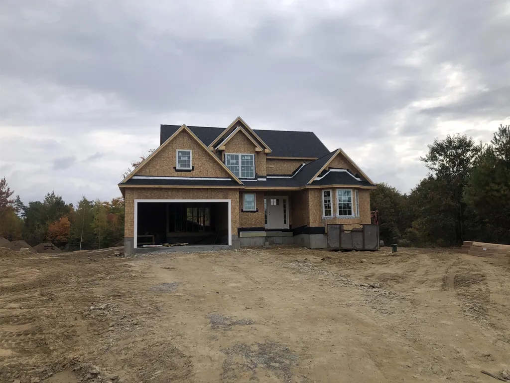 8 Tanya Lane Brentwood NH 03833
