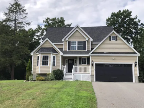8 Tanya Lane Brentwood NH 03833