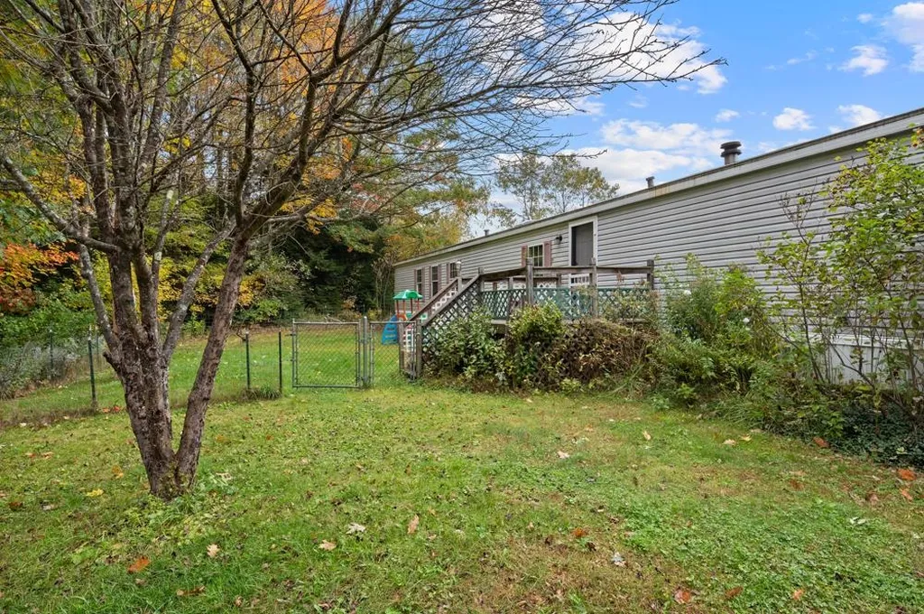 80 Threshing Mill Road Sanbornton NH 03269-2032