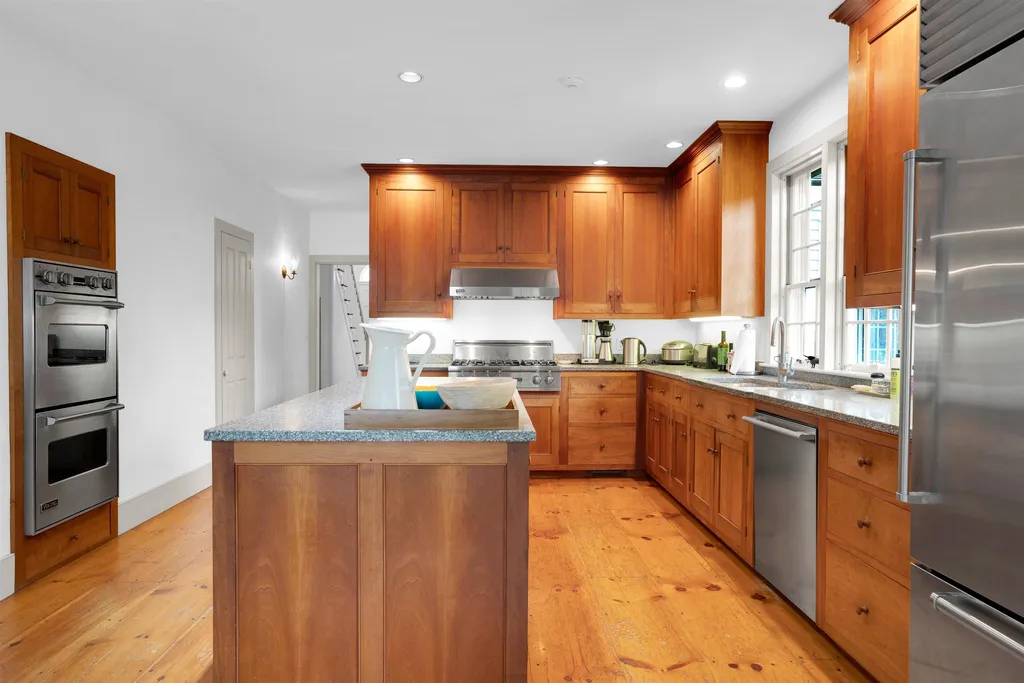 26 The Green Woodstock VT 05091