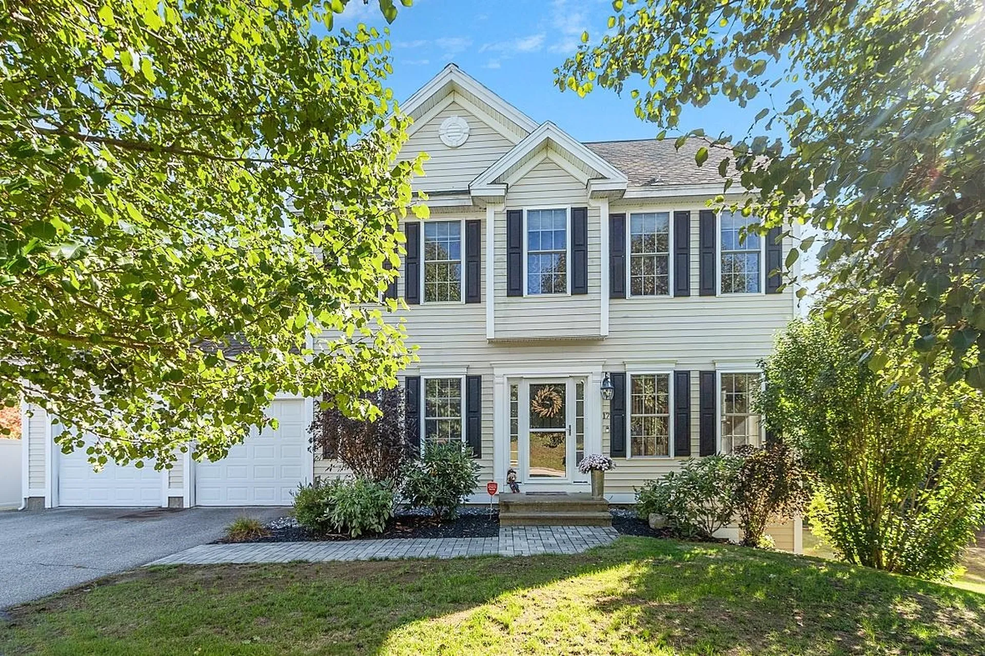 17 Pond Road Raymond NH 03077