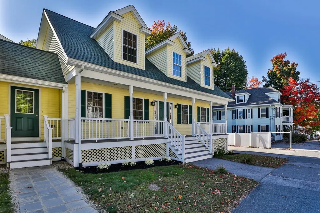 44 Blossom Street Haverhill MA 01835
