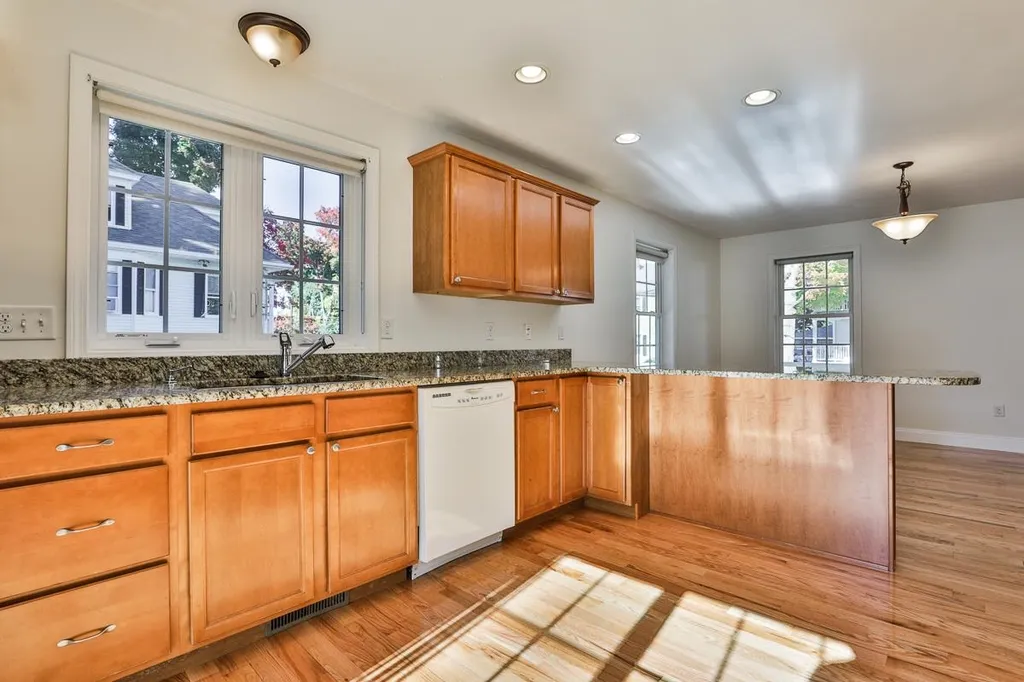 44 Blossom Street Haverhill MA 01835