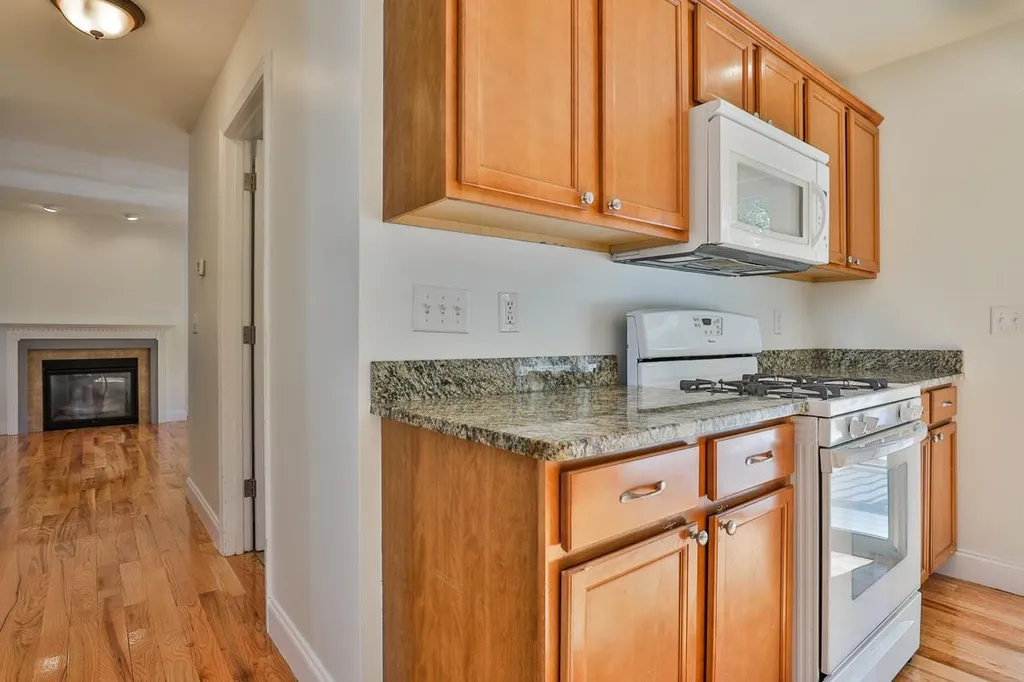 44 Blossom Street Haverhill MA 01835