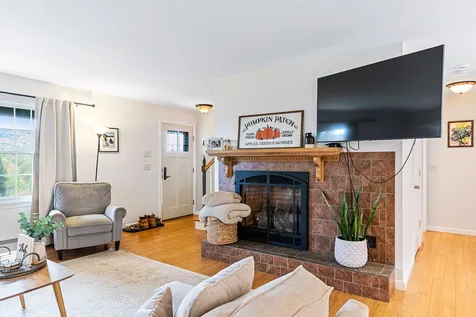 203 Barton Road Croydon NH 03773