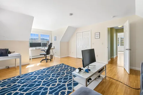 203 Barton Road Croydon NH 03773