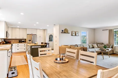 203 Barton Road Croydon NH 03773