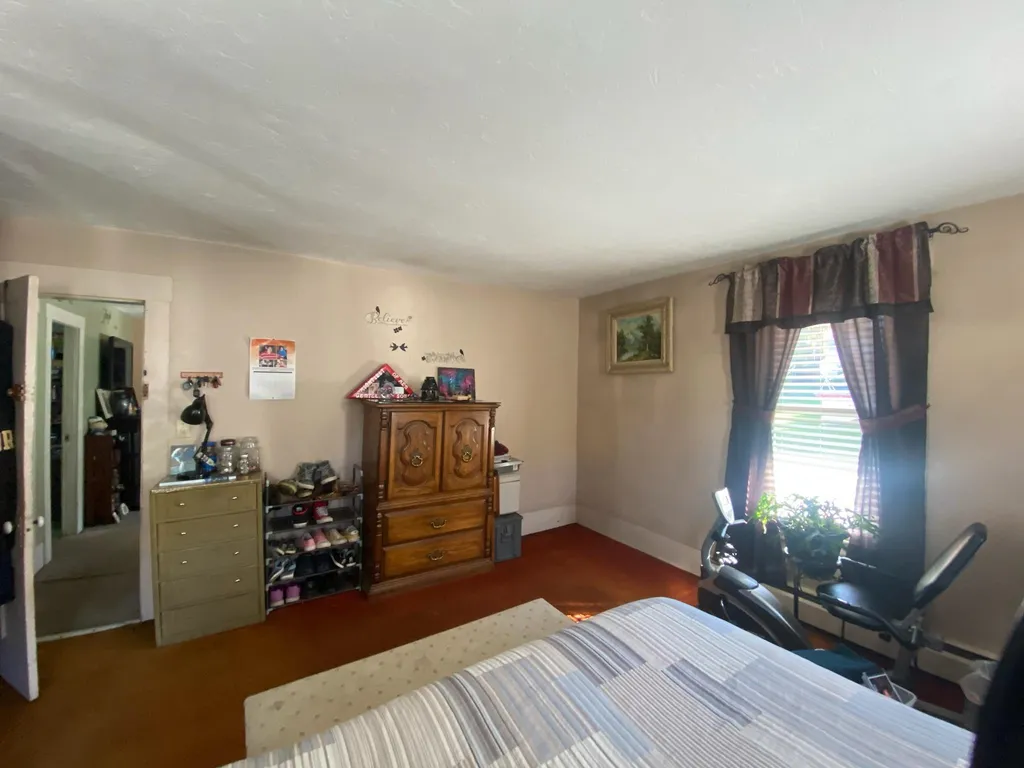72 Clinton Street Laconia NH 03246