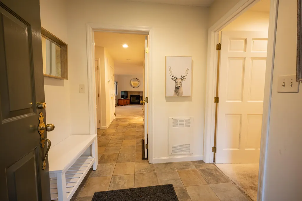 90 Kingfisher Road Hartford VT 05059