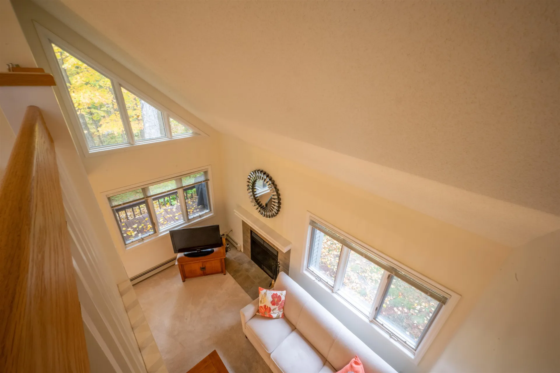 90 Kingfisher Road Hartford VT 05059