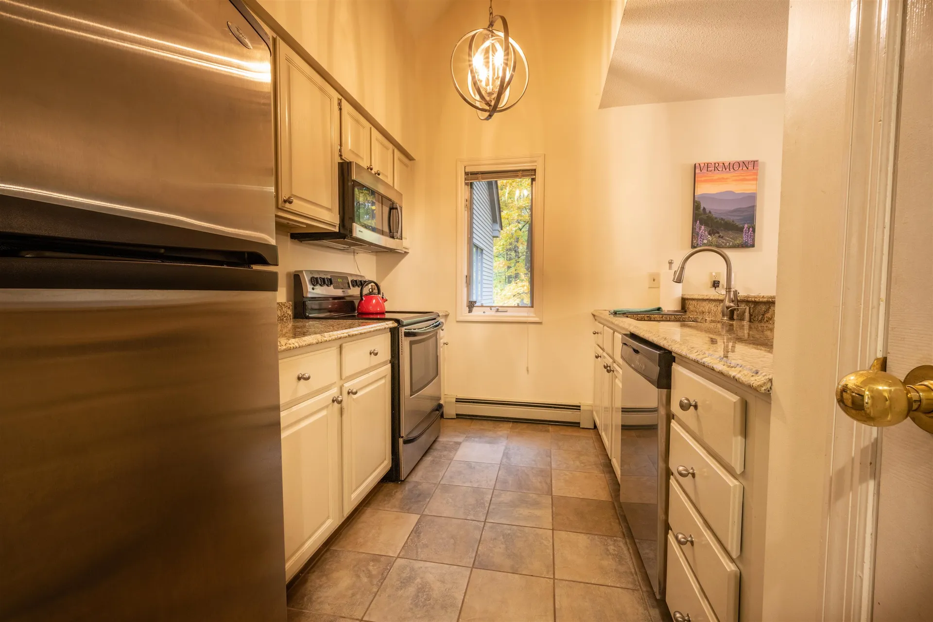 90 Kingfisher Road Hartford VT 05059