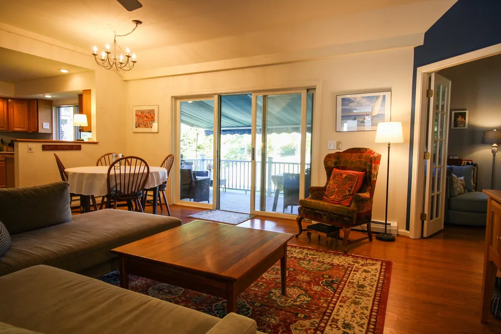 121 Iris Way Hartford VT 05001