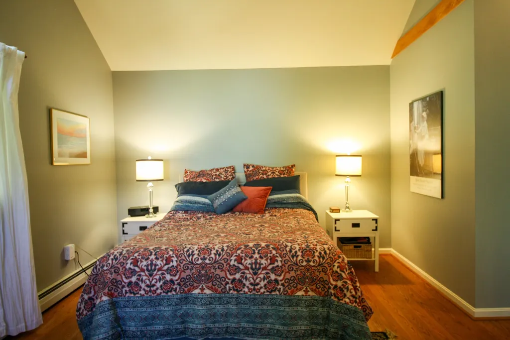 121 Iris Way Hartford VT 05001