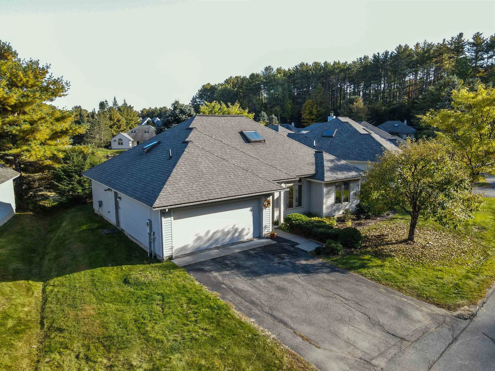 121 Iris Way Hartford VT 05001