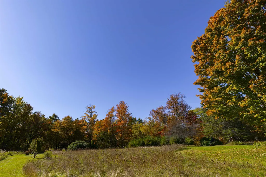 176 Old Stagecoach Road Bradford VT 05033