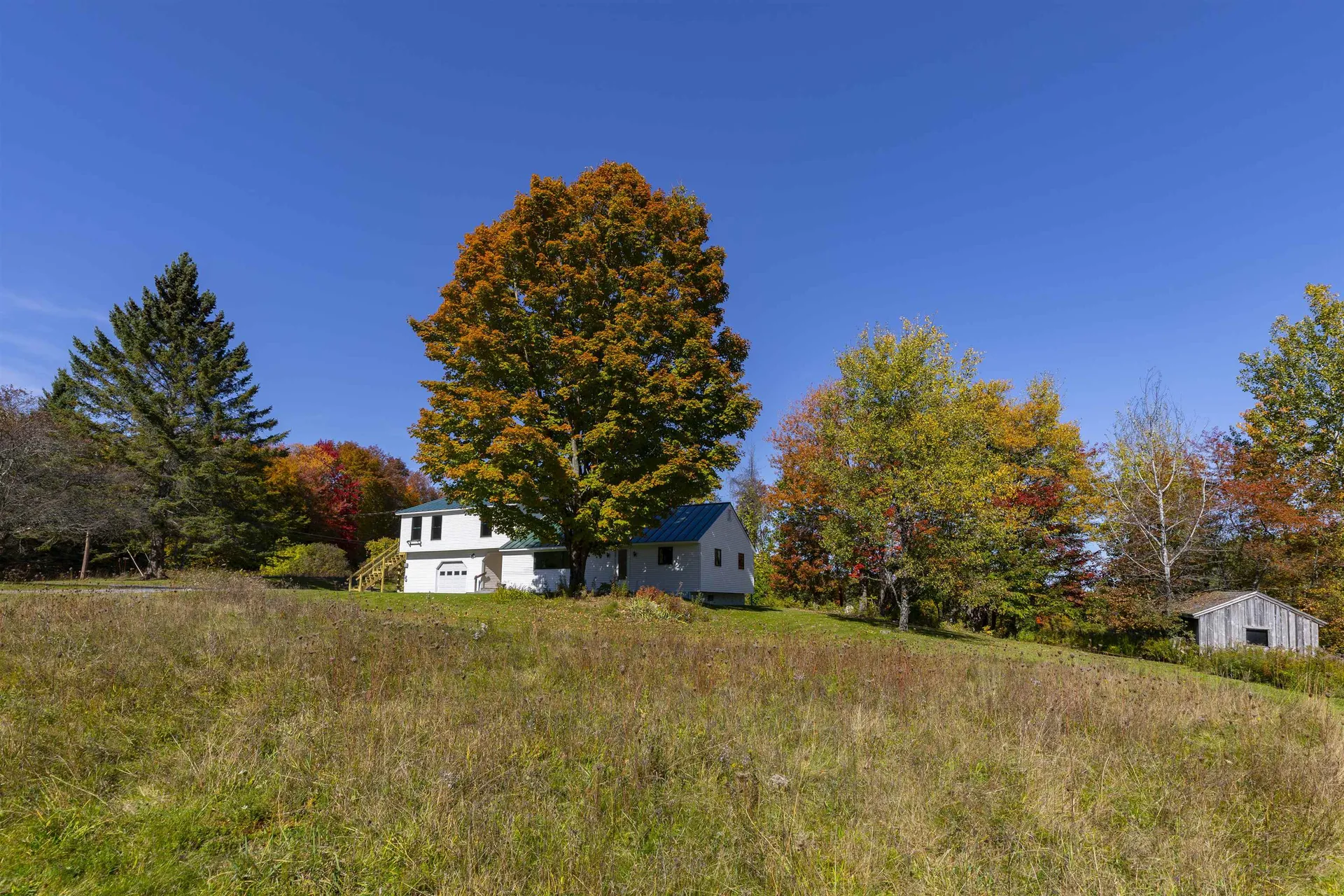 176 Old Stagecoach Road Bradford VT 05033
