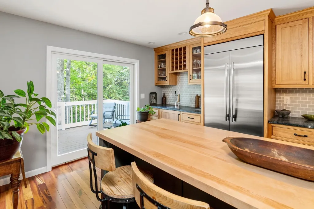 513 North Harbor Road Colchester VT 05446