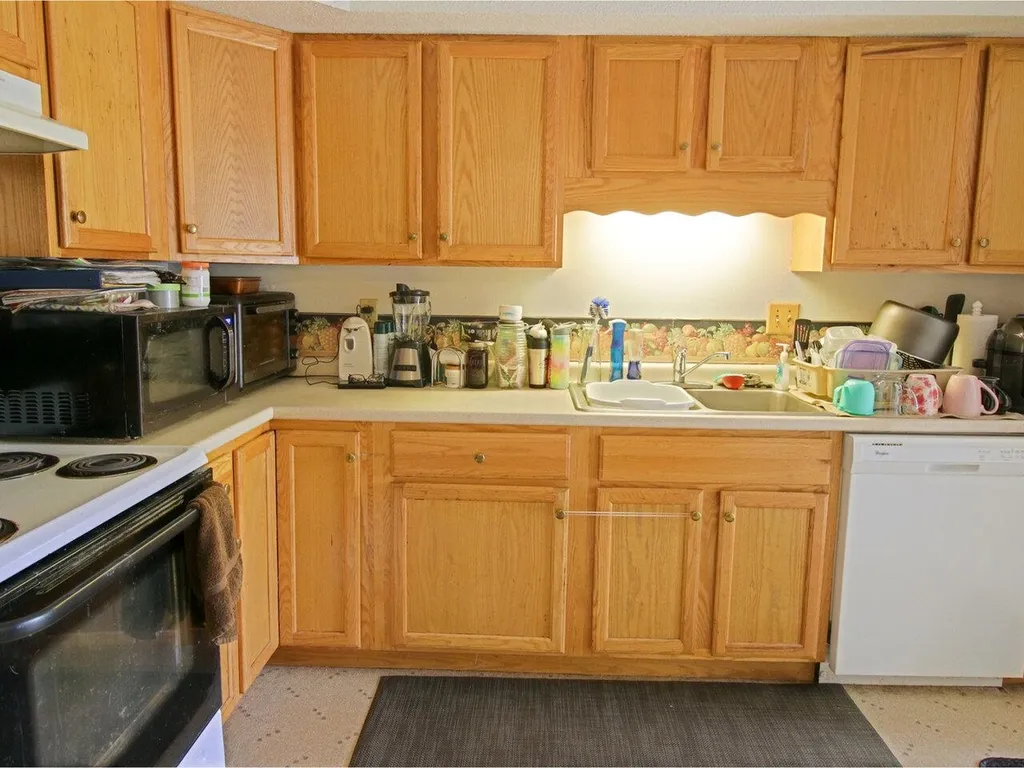 186-190 Colchester Road Essex VT 05452