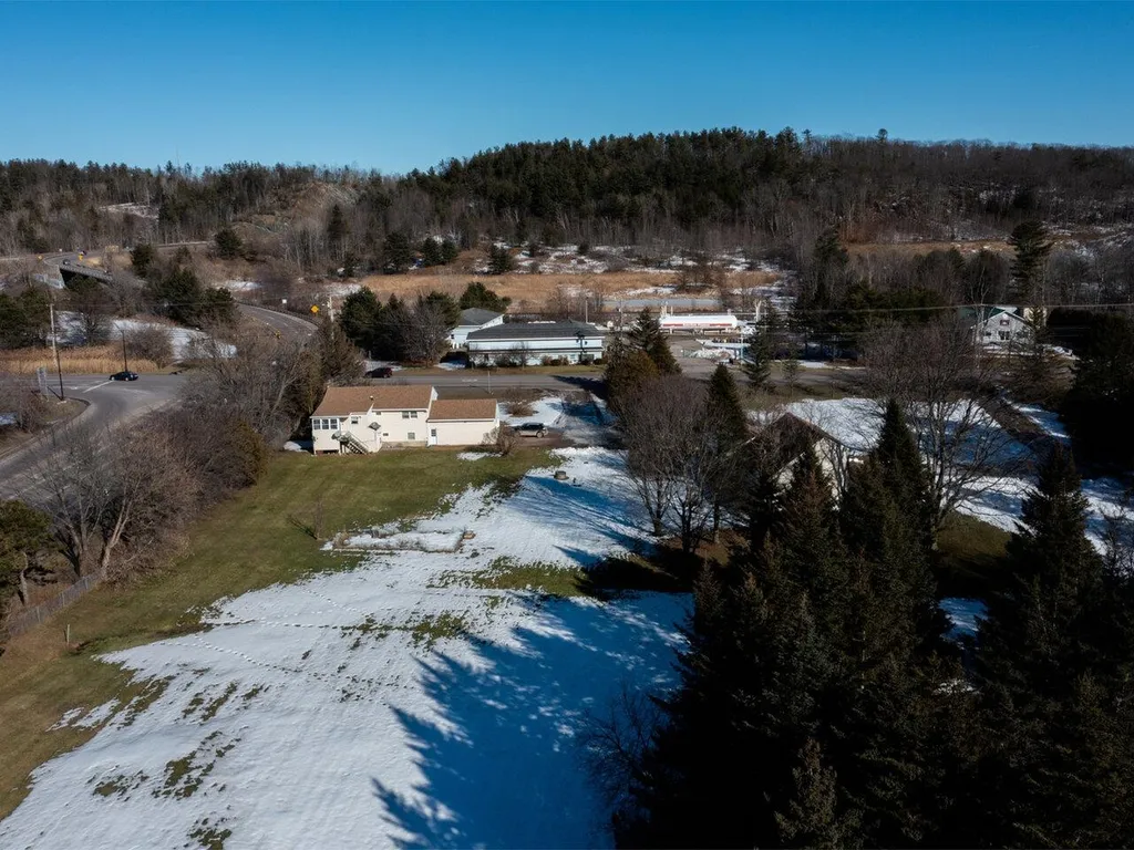 186-190 Colchester Road Essex VT 05452