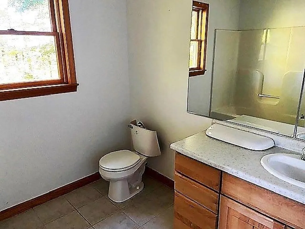 50 Fox Point Road Newington NH 03801