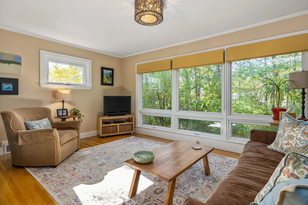 7 Hoitt Drive Durham NH 03824