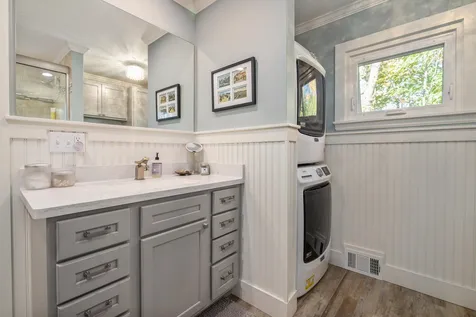 7 Hoitt Drive Durham NH 03824