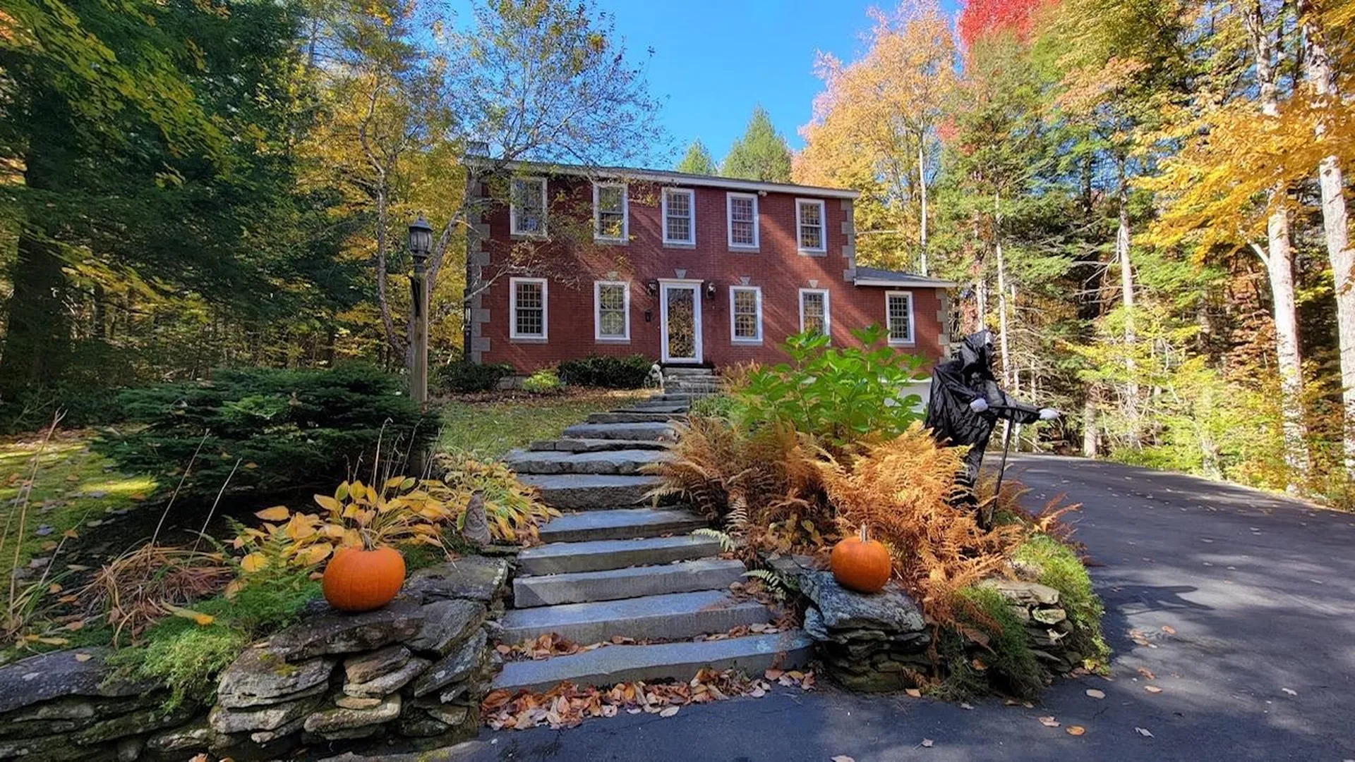 385 Highland Drive Henniker NH 03242
