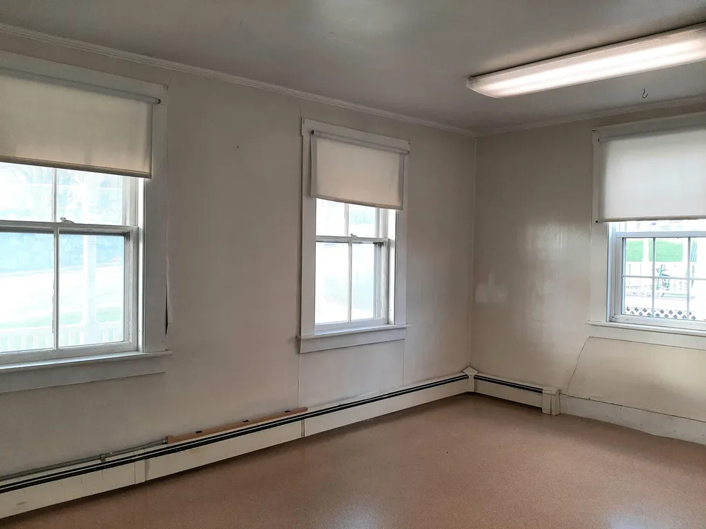 180 Main Street Colebrook NH 03576