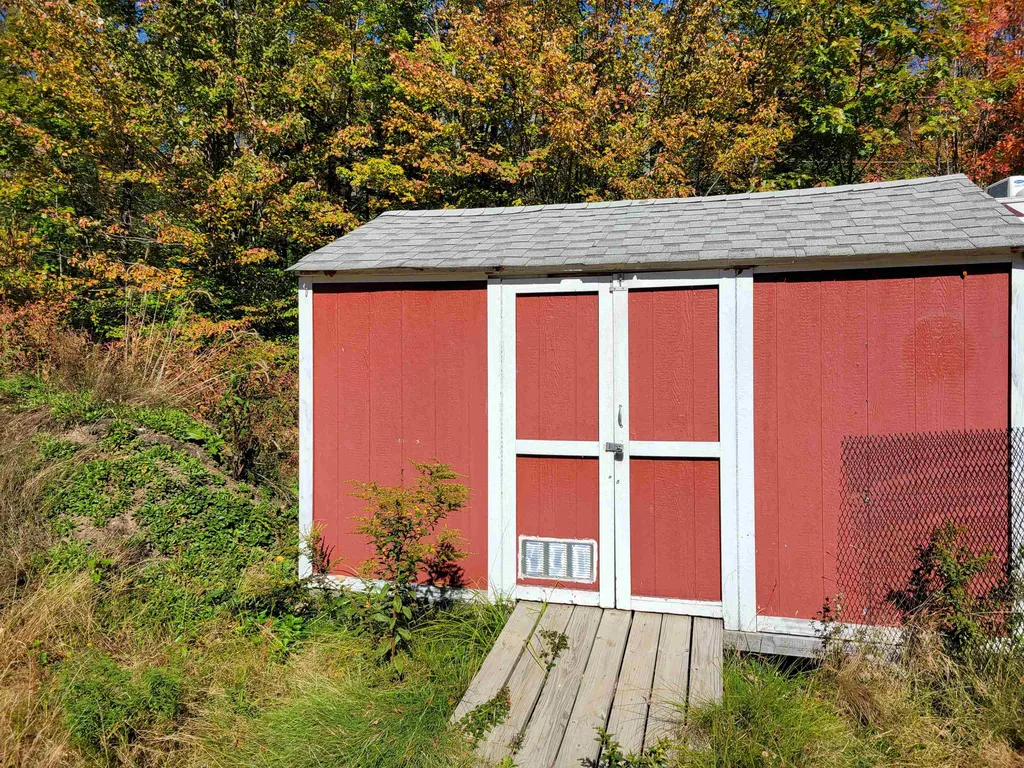 2660 Nh Route 16 Albany NH 03818