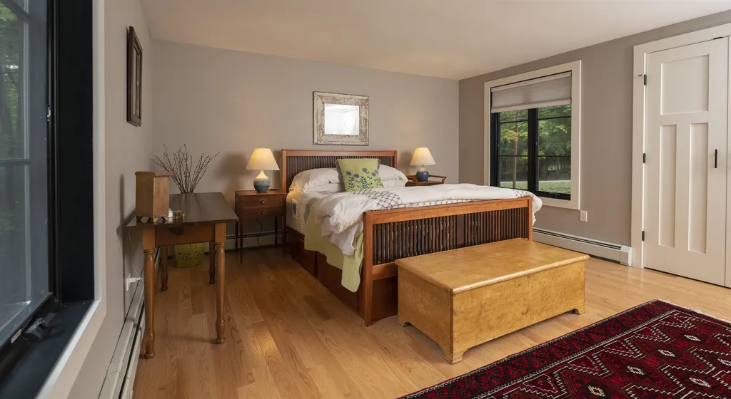 163 Fox Lane Hartford VT 05059