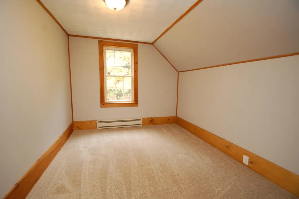 17 Lyford Hill Road Pittsfield NH 03263