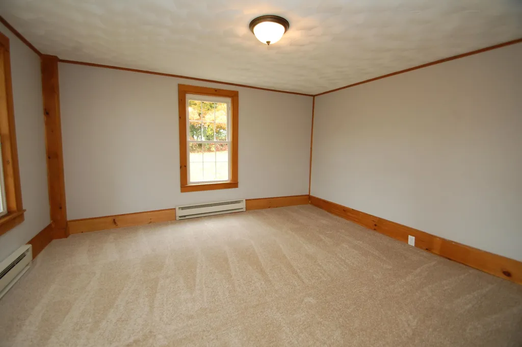 17 Lyford Hill Road Pittsfield NH 03263