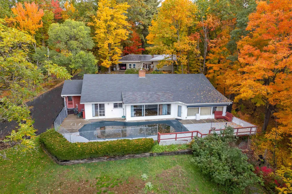 129 Winsor Drive Hartford VT 05001