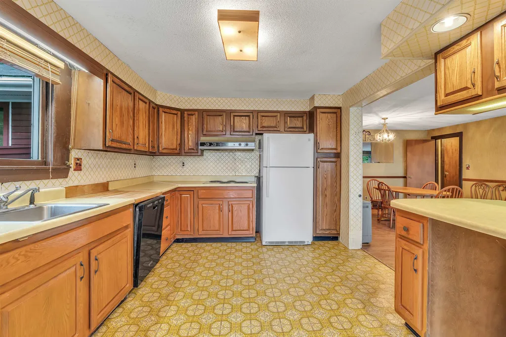 129 Winsor Drive Hartford VT 05001