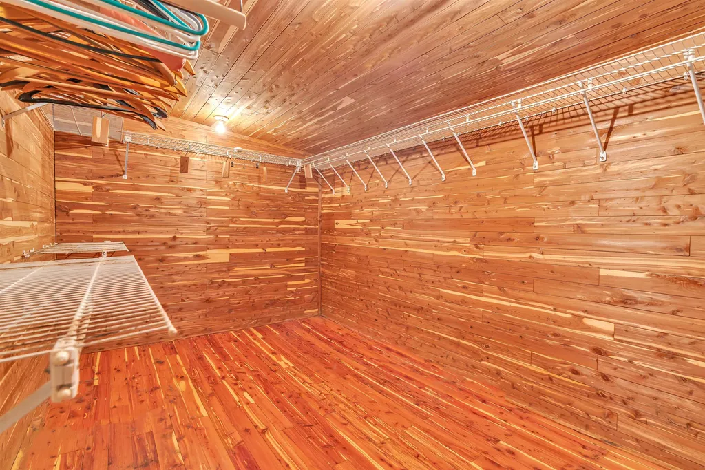129 Winsor Drive Hartford VT 05001