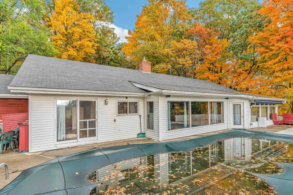 129 Winsor Drive Hartford VT 05001