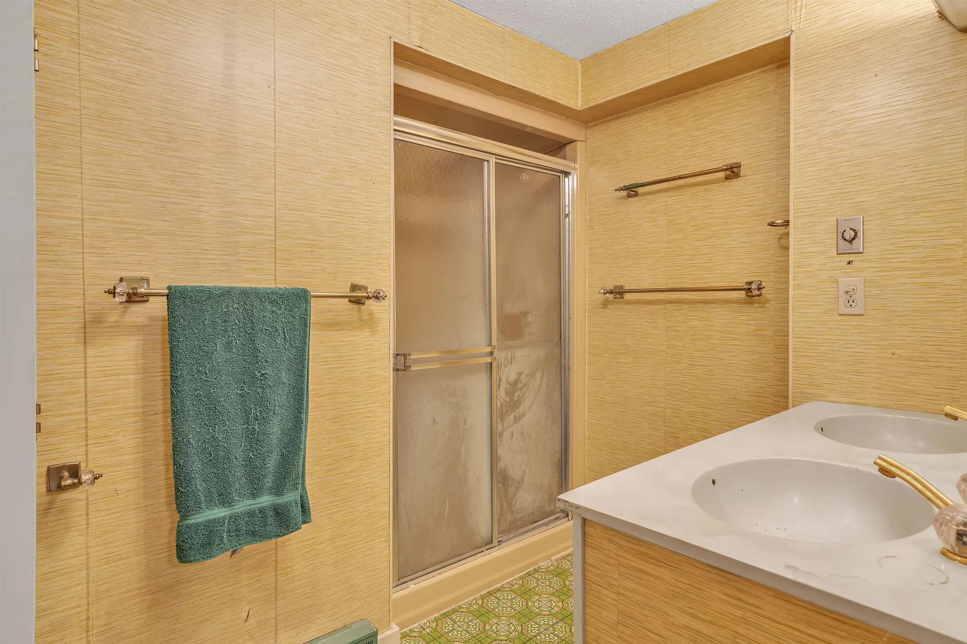 129 Winsor Drive Hartford VT 05001