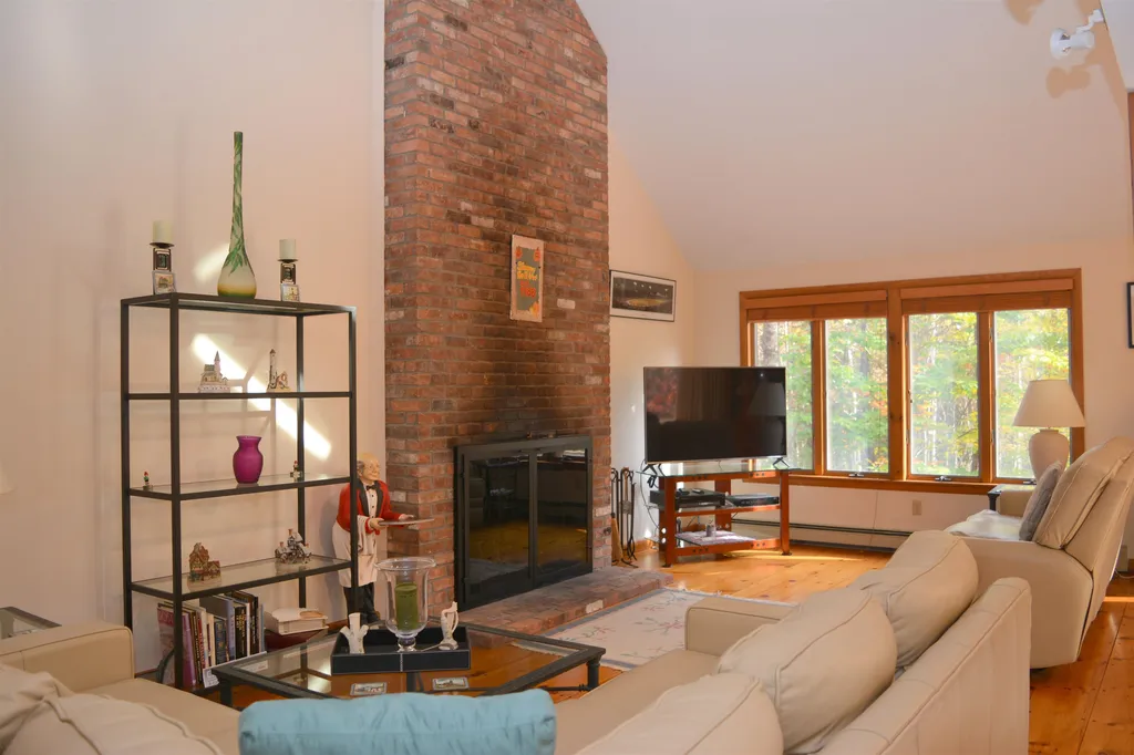 19 Butternut Road Grantham NH 03753