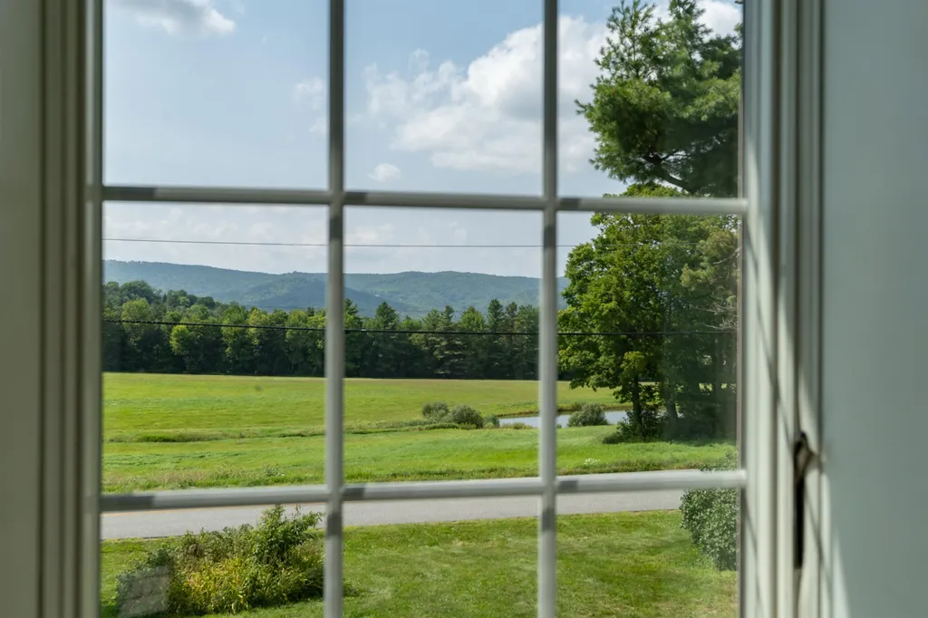 932 North Road Barnard VT 05031-0133