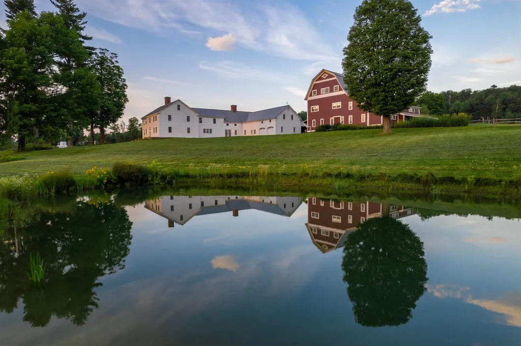 932 North Road Barnard VT 05031-0133