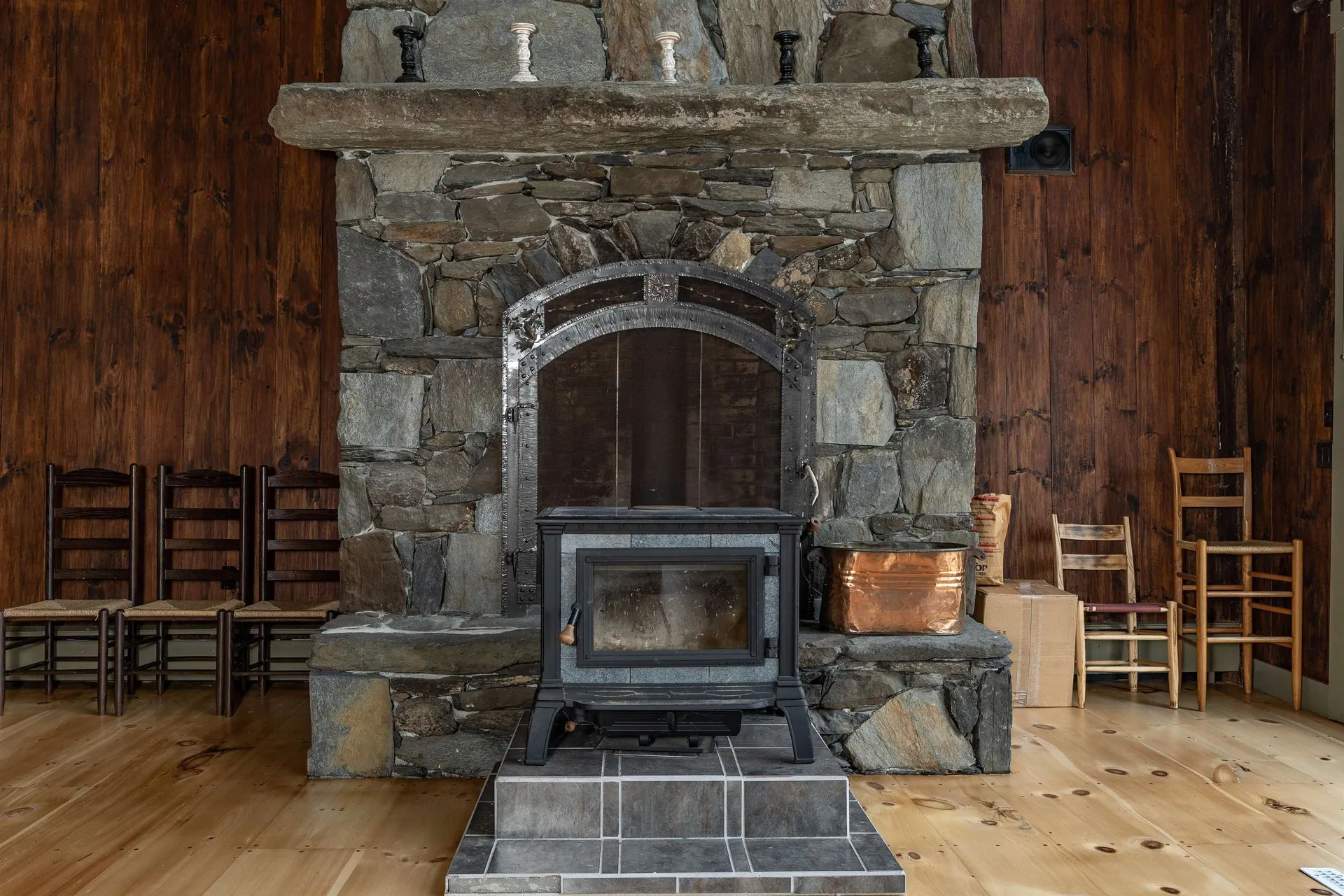 932 North Road Barnard VT 05031-0133