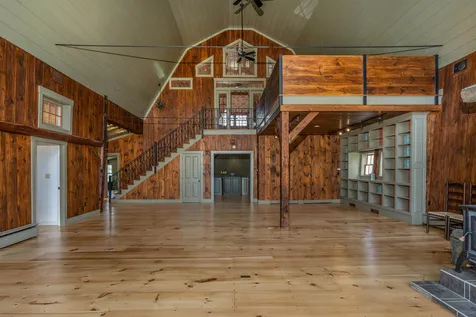 932 North Road Barnard VT 05031-0133