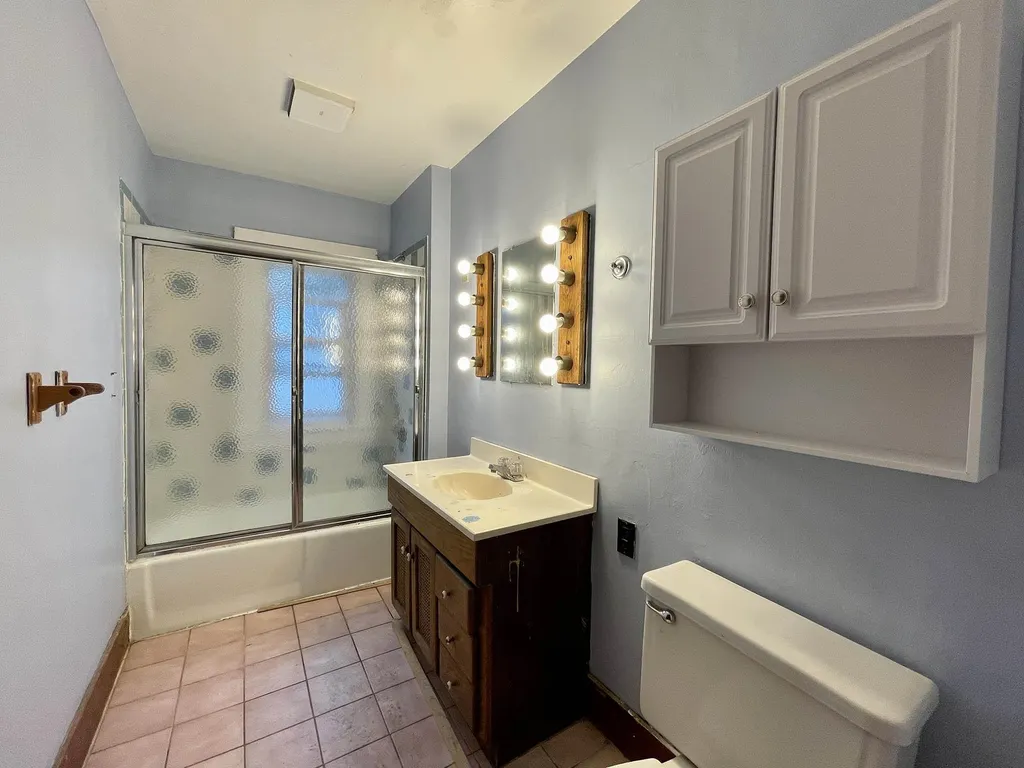 28 Blakeslee Street Brattleboro VT 05301