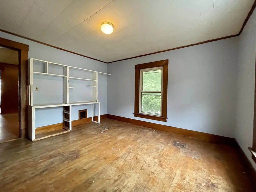 28 Blakeslee Street Brattleboro VT 05301