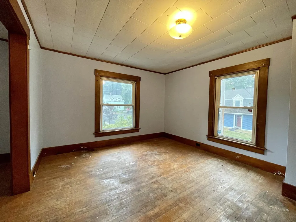 28 Blakeslee Street Brattleboro VT 05301