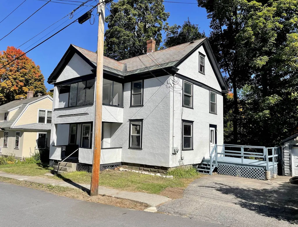 28 Blakeslee Street Brattleboro VT 05301