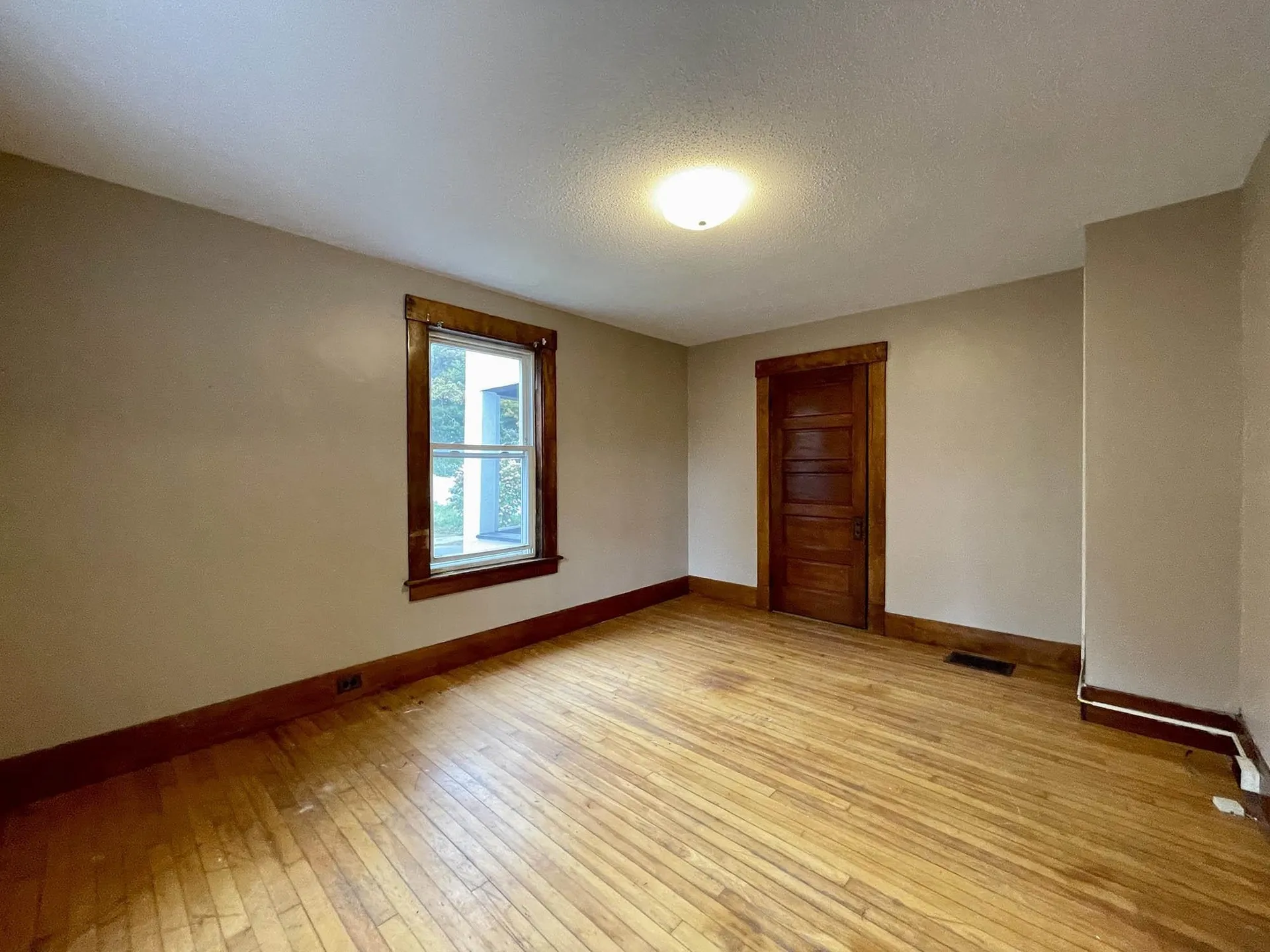 28 Blakeslee Street Brattleboro VT 05301